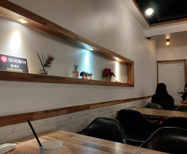 Opinii despre 끌레르카페 în 제천시 - 외식업