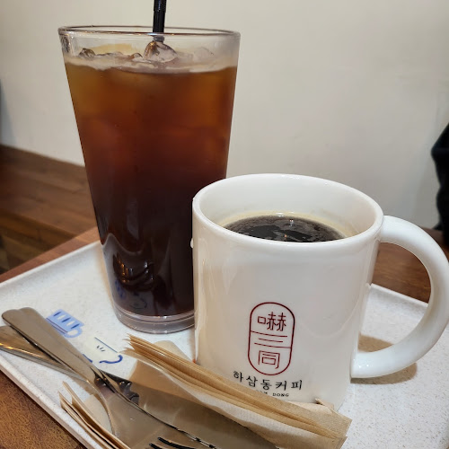 Opinii despre 하삼동커피 김해어방점 în 김해시 - 외식업