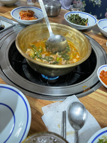 팔공식육식당