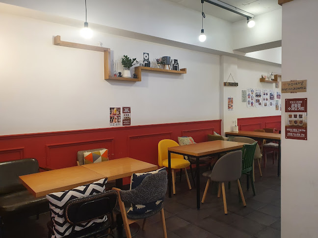 Opinii despre 때알 în 전주시 - 외식업