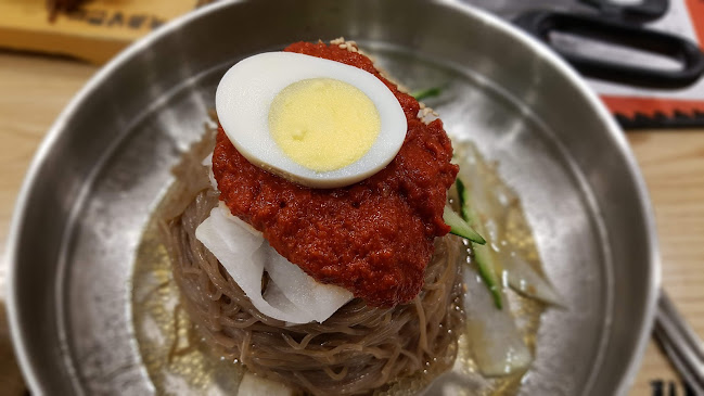 Opinii despre 육쌈냉면 수원역점 în 수원시 - 외식업