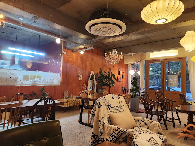 Opinii despre 카페버닝 în 목포시 - 외식업