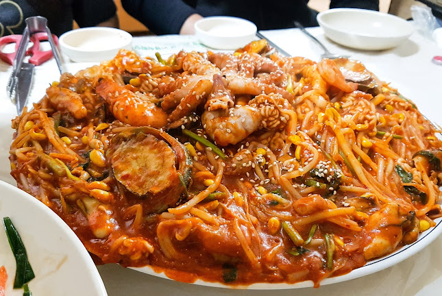 Comentarii opinii despre 섬마을해물탕