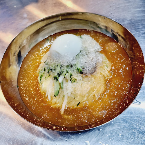 Comentarii opinii despre 김해삼일곰탕밀면