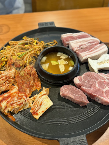 효자동솥뚜껑 수원영통점