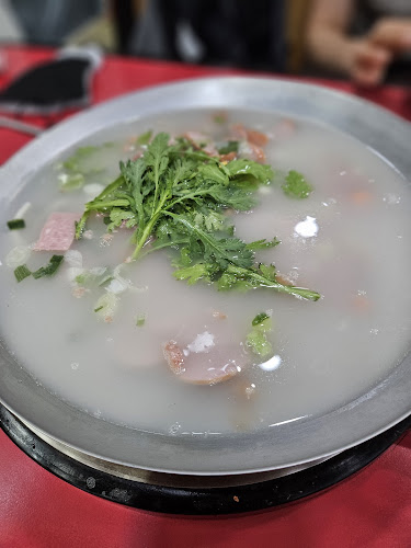 Opinii despre 놀부부대찌개&철판구이 과천점 în 과천시 - 외식업