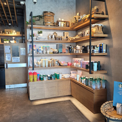 Opinii despre 스타벅스 일산풍동DT점 în 고양시 - 외식업