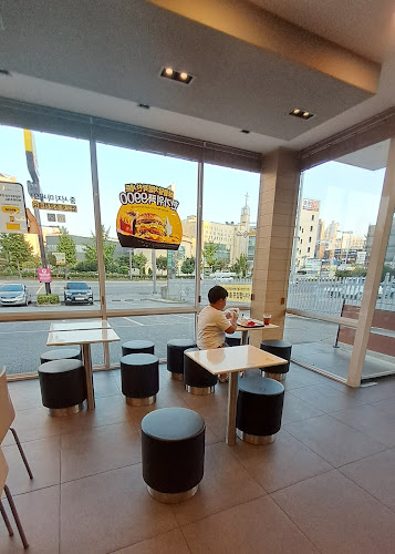 Comentarii opinii despre 맥도날드 목포석현DT점