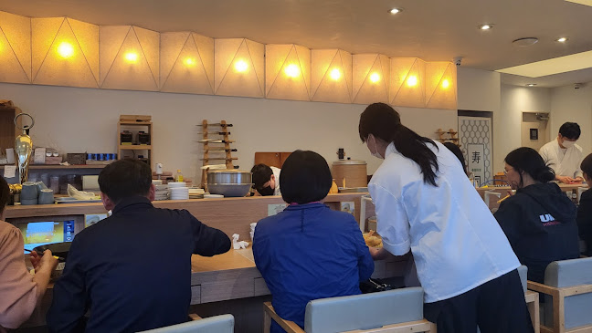 Opinii despre 초미당 첫번째 în 익산시 - 외식업