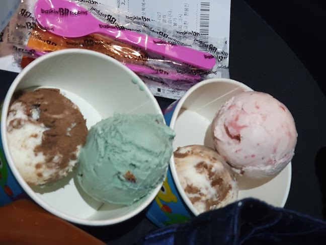 Opinii despre 배스킨라빈스 대구안지랑역점 în 남구 - 외식업
