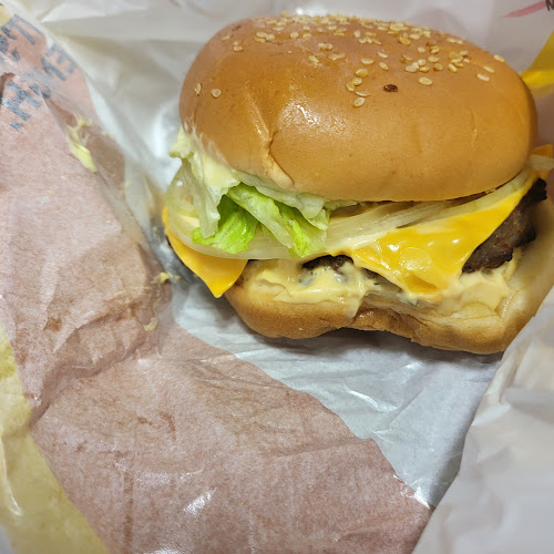 노브랜드버거 서산호수공원점 - 외식업