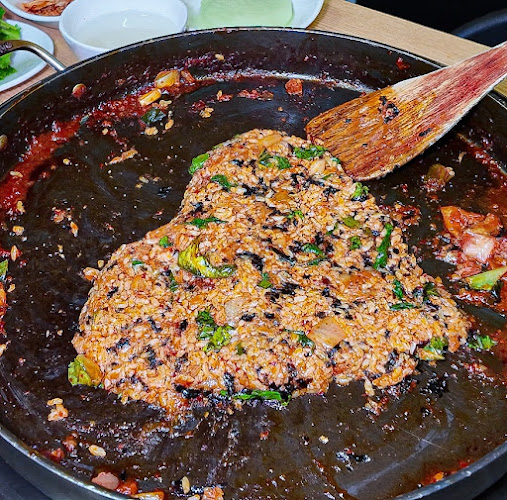 Comentarii opinii despre 유정춘천닭갈비막국수 남양주다산본점