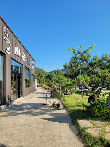 자연목갤러리 우드슬램 무인카페 - 문경시