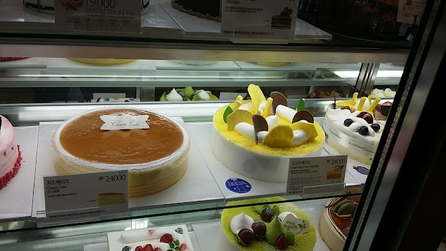 Opinii despre 파리바게뜨 영천동부점 în 영천시 - 외식업