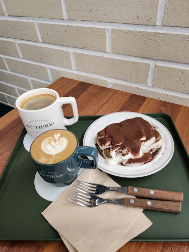 Opinii despre 리띵커피 산본점 în 군포시 - 외식업