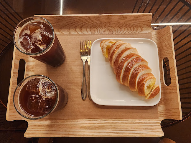 HUB Roastery&Bakery Cafe - 외식업