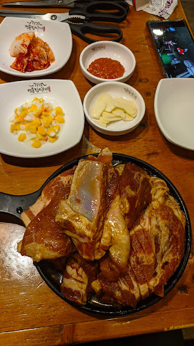 Comentarii opinii despre 명륜진사갈비당진점