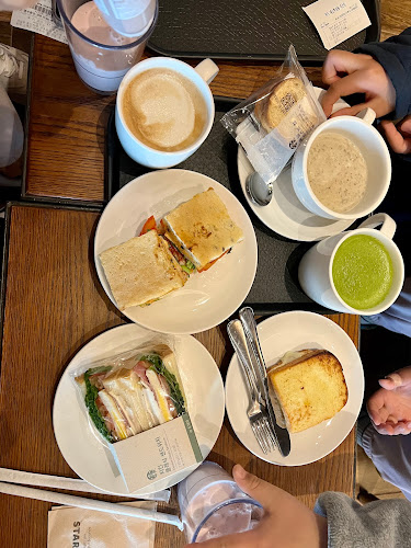 Comentarii opinii despre 스타벅스 춘천명동점