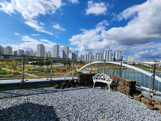 랑데자뷰 하남미사점 - 외식업