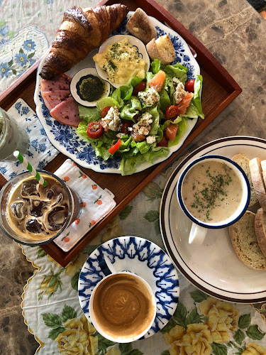 Opinii despre 맘인더가든 스카이워크점 în 춘천시 - 외식업