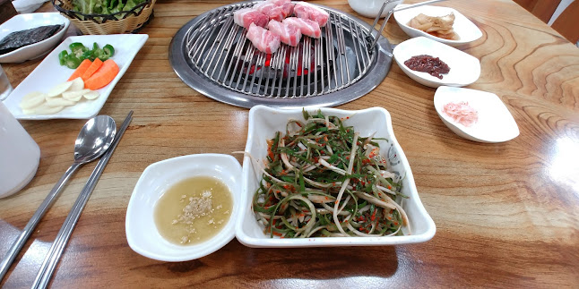 Opinii despre 선진삼겹살 în 원주시 - 외식업