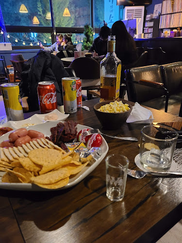 Opinii despre 앳더블루 în 수원시 - 외식업