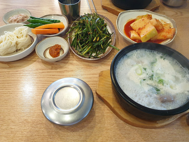 함지박순대국