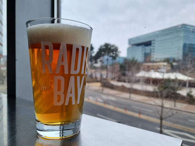 Opinii despre 라디오베이 în 성남시 - 외식업