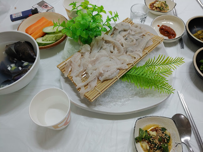 Opinii despre 새통영맛집 în 통영시 - 외식업