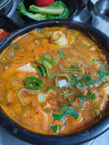 곰탕과닭계장 - 영주시