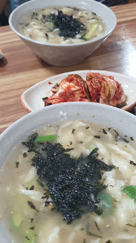 Comentarii opinii despre 논산화지중앙시장