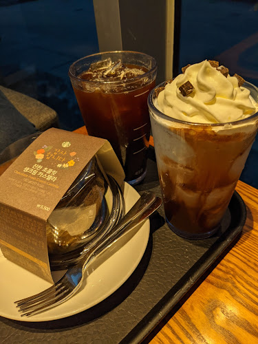 스타벅스 판교알파돔타워점 - 외식업