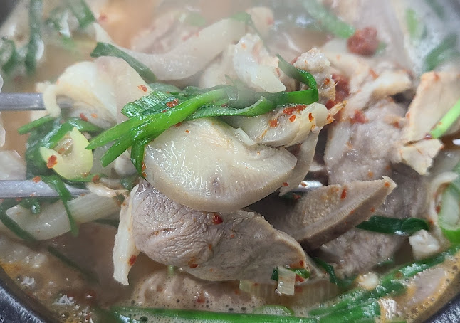 가마솥돼지국밥 - 수원시