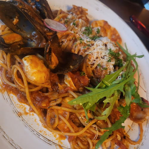 Opinii despre 버건디행궁 în 수원시 - 외식업