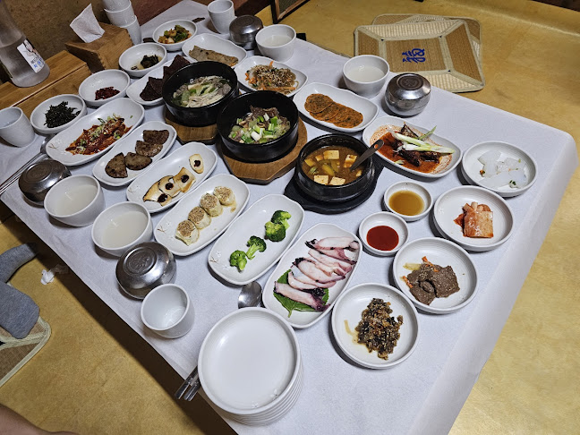 Opinii despre 너와집 în 태백시 - 외식업