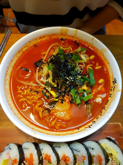 틈새라면 강릉대학로점