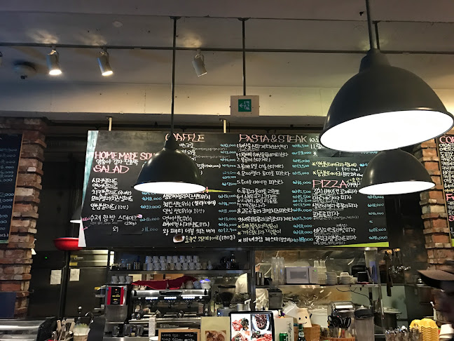 Opinii despre 월페이퍼(wall paper) în 성남시 - 외식업