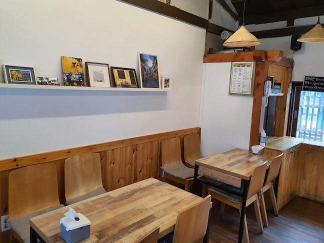 Comentarii opinii despre 카페 신민회