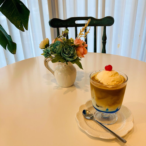 Opinii despre 헤이미쉬플라워카페 în 경산시 - 외식업