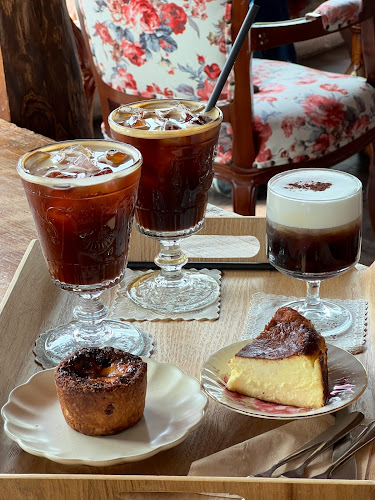 Opinii despre 군산과자조합 în 군산시 - 외식업