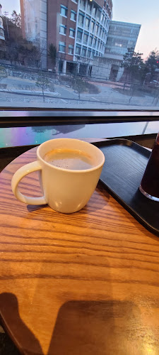 Comentarii opinii despre 스타벅스 안성석정DT점