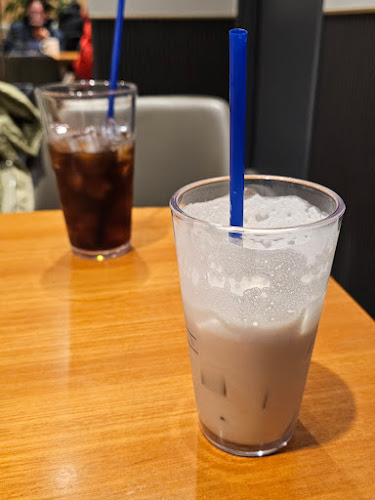 Opinii despre 이디야 금정신환사거리점 în 군포시 - 외식업