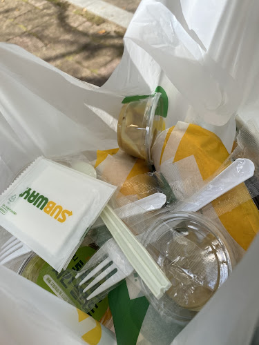 Opinii despre 써브웨이 과천중앙점 în 과천시 - 외식업