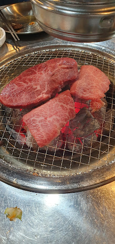 한우애(애)정육식당 - 외식업