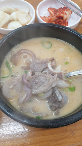 Comentarii opinii despre 큰맘할매순대국