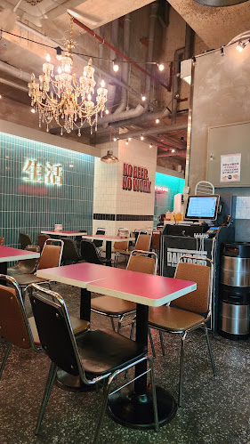 Opinii despre 생활맥주 수원인계점 în 수원시 - 외식업