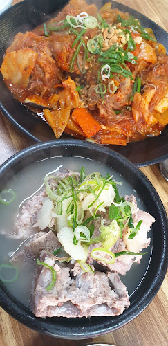 명동감자탕 - 외식업