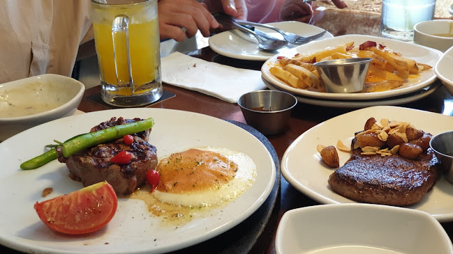 Opinii despre 아웃백스테이크하우스 울산삼산점 în 남구 - 외식업