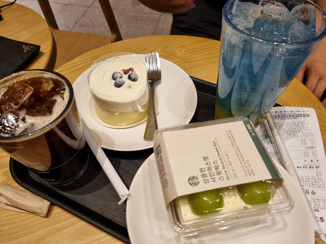 스타벅스 - 창원반림점 - 외식업