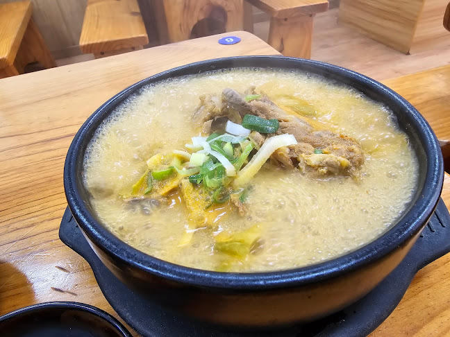 큰맘할매순대국